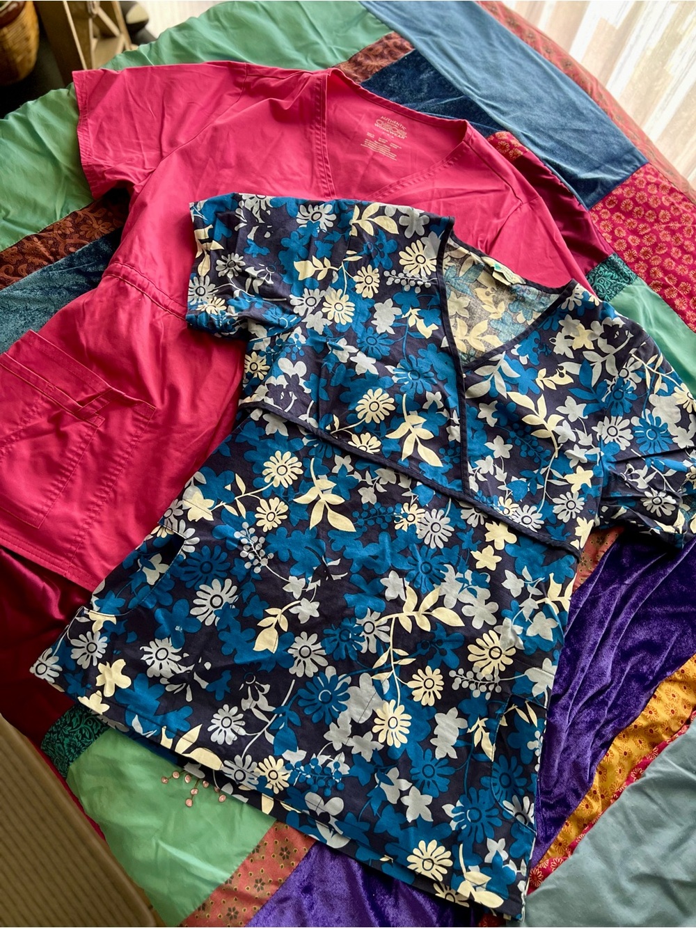 Set of 2 scrub tops: Blue Floral V-Neck & Magenta V-Neck